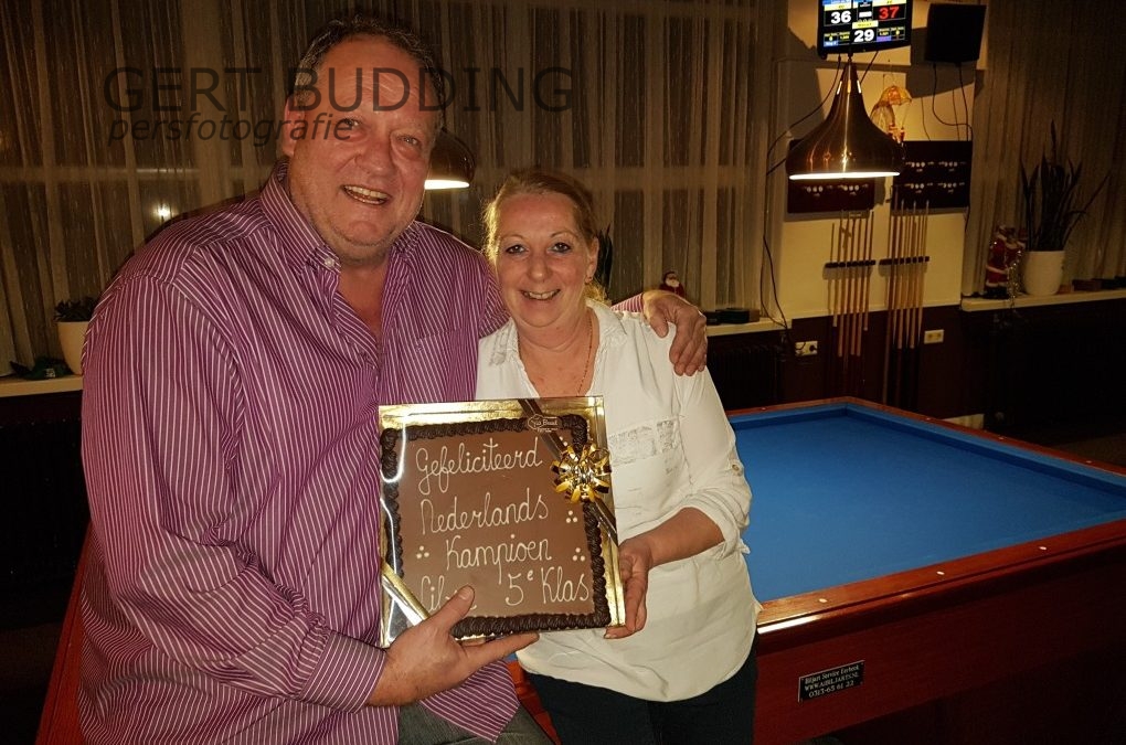 Biljart Centrum Renkum feliciteert Nederlands kampioen libre vijfde klasse Yvonne van der Zee