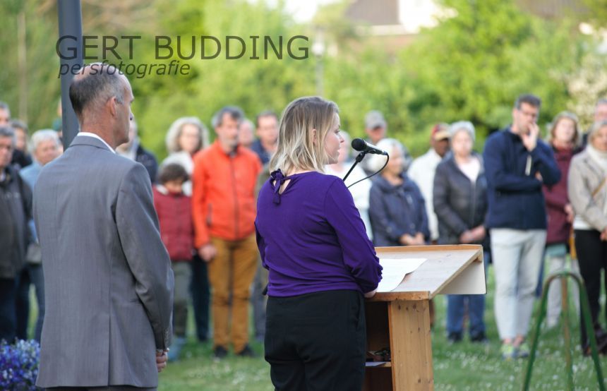 Veel belangstelling bij ingetogen Dodenherdenking in Renkum